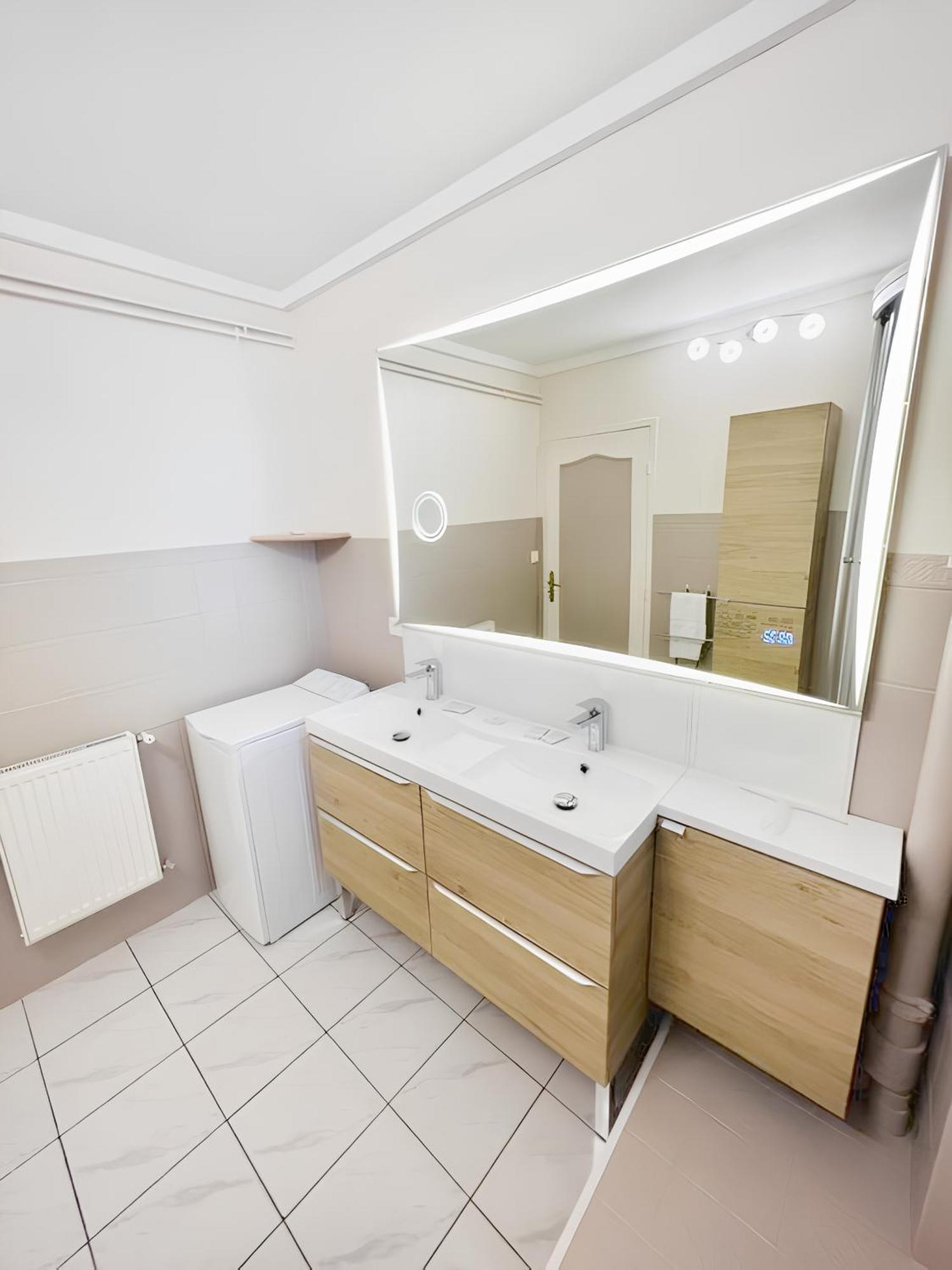 L'Amicale : 80 M², 6 Prs, 3 Ch, Centre Ville Dijon Eksteriør bilde